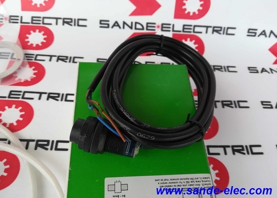 Telemecanique Inductive Proximity Switch XS4P18AB110